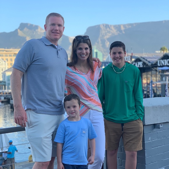 Meet your Posher, Lauren - Picture 7 of 8